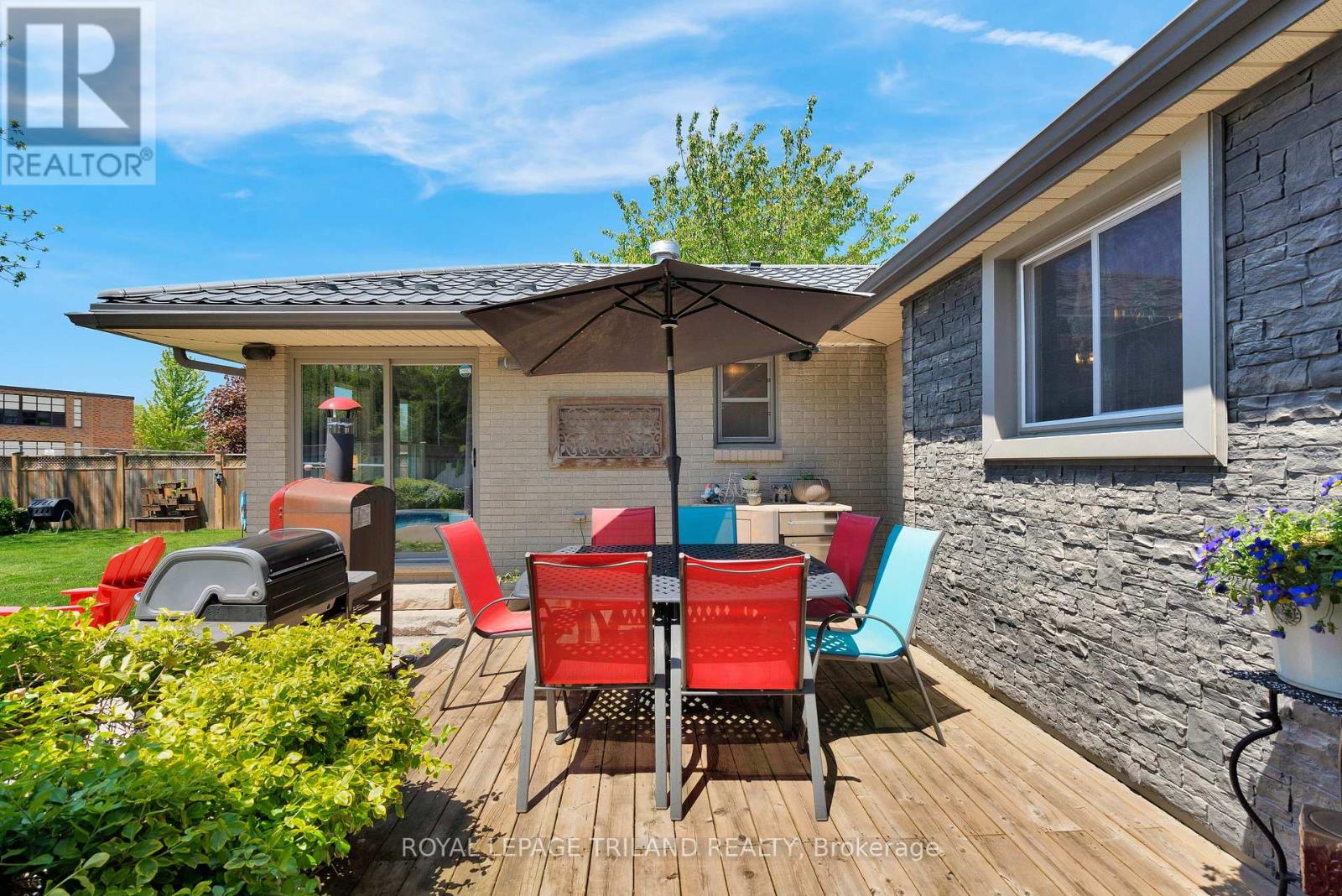 445 RIDOUT STREET S - 42