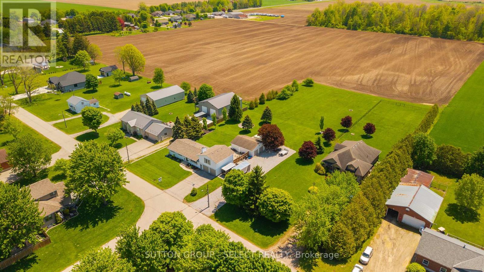 51169 CLINTON STREET - 48