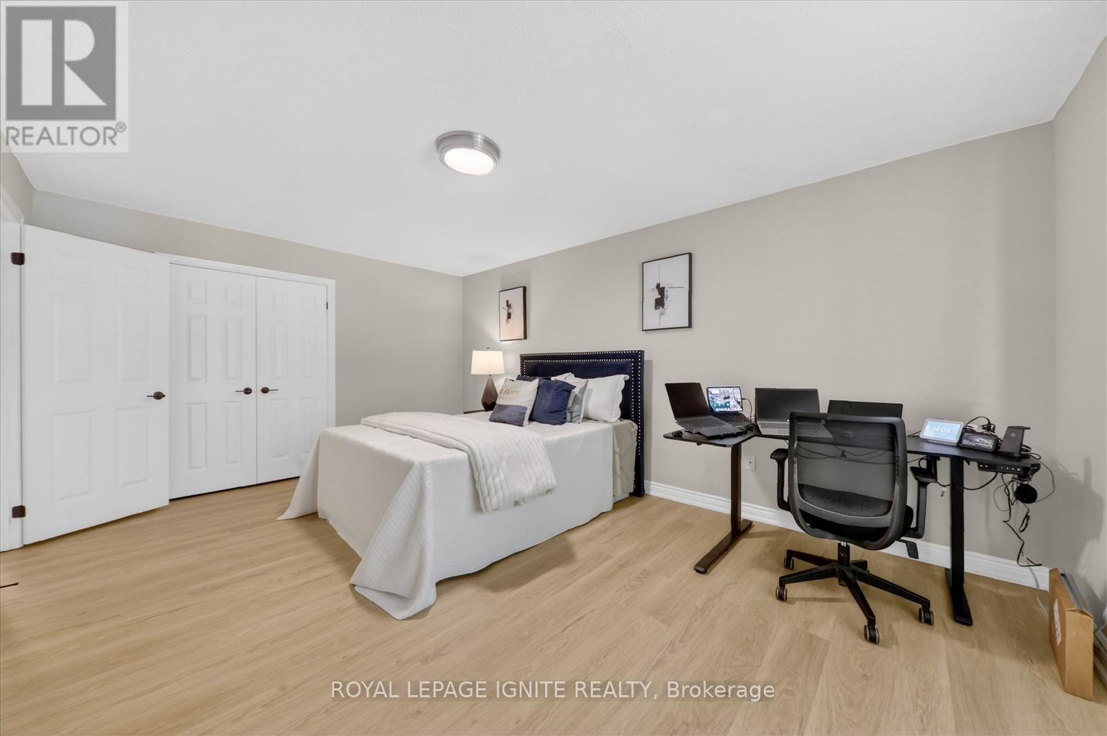 885 BAYLAWN DRIVE - 36