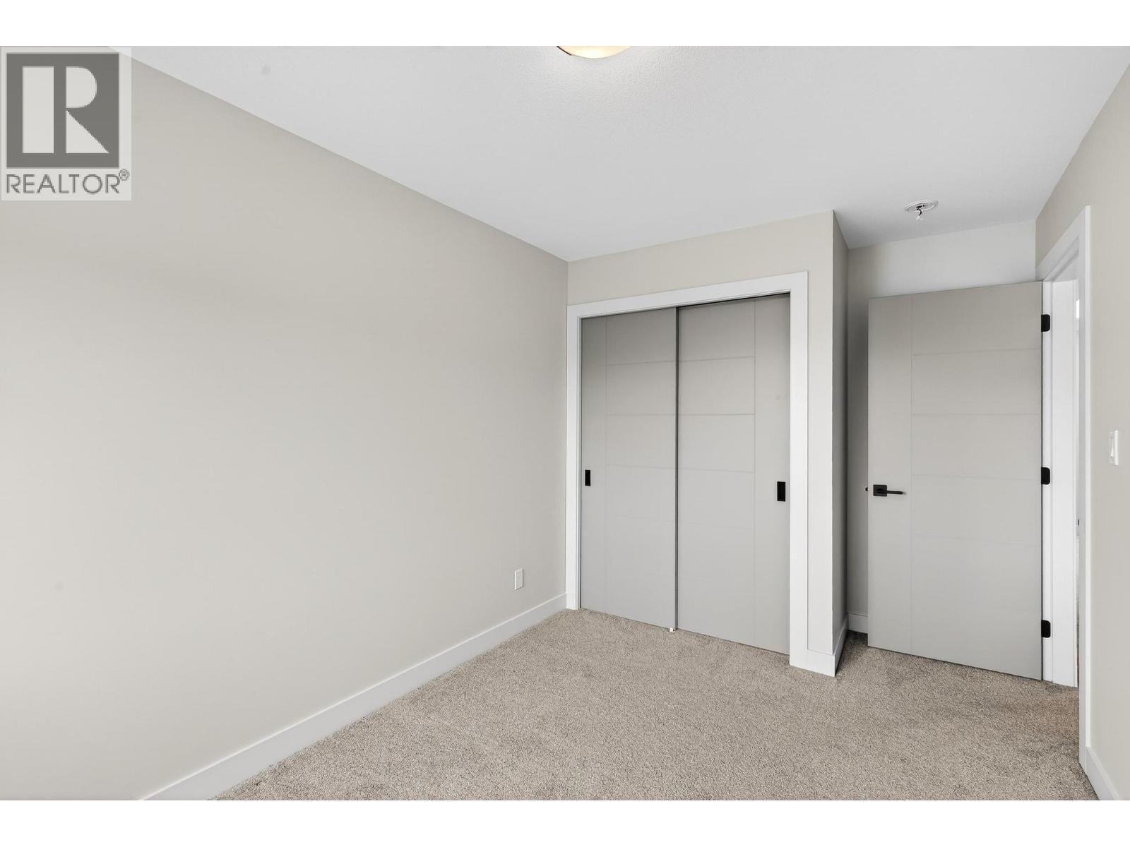 #3 3405 16 Avenue - 21