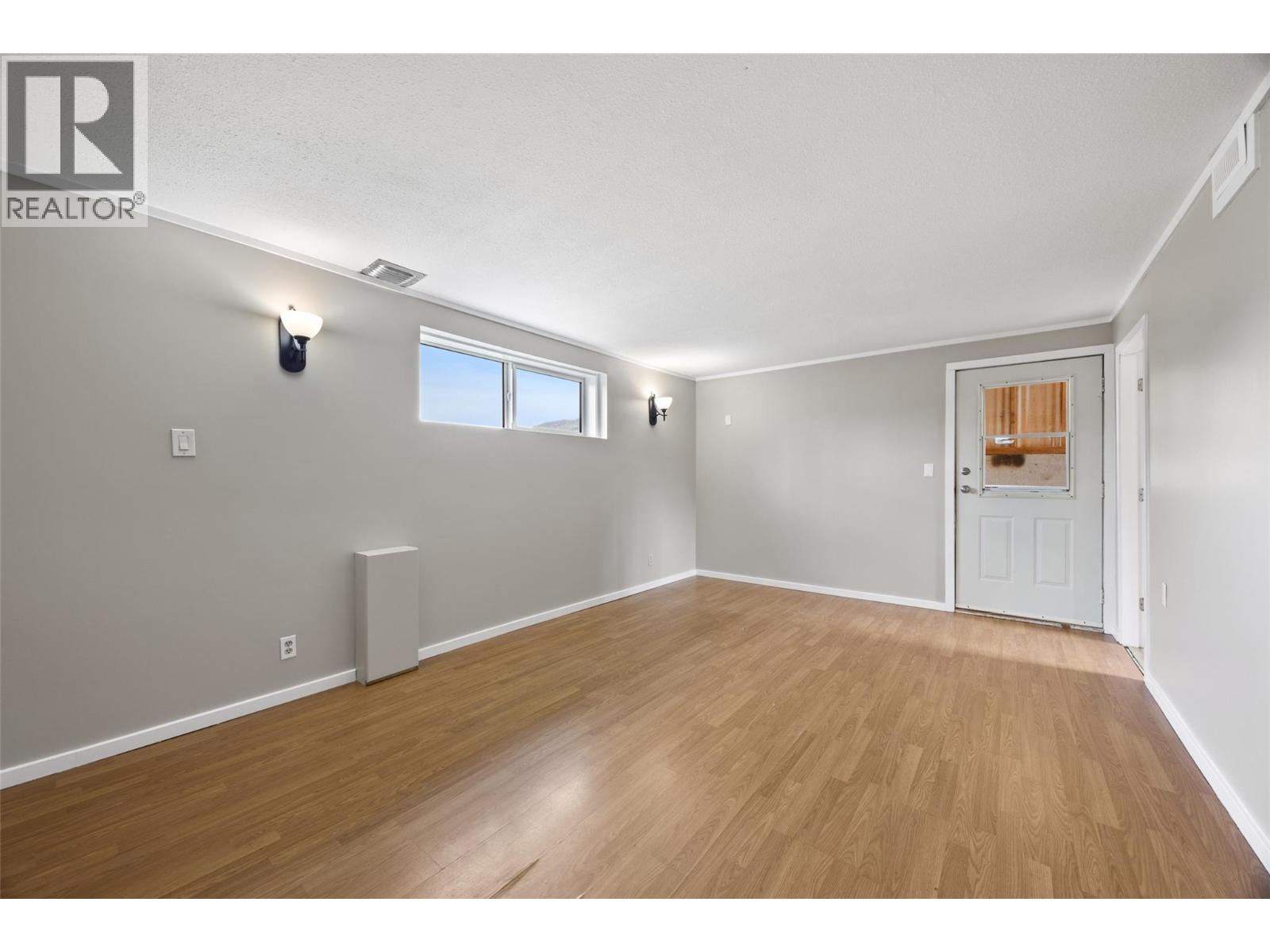 1069 Lethbridge Avenue - 16