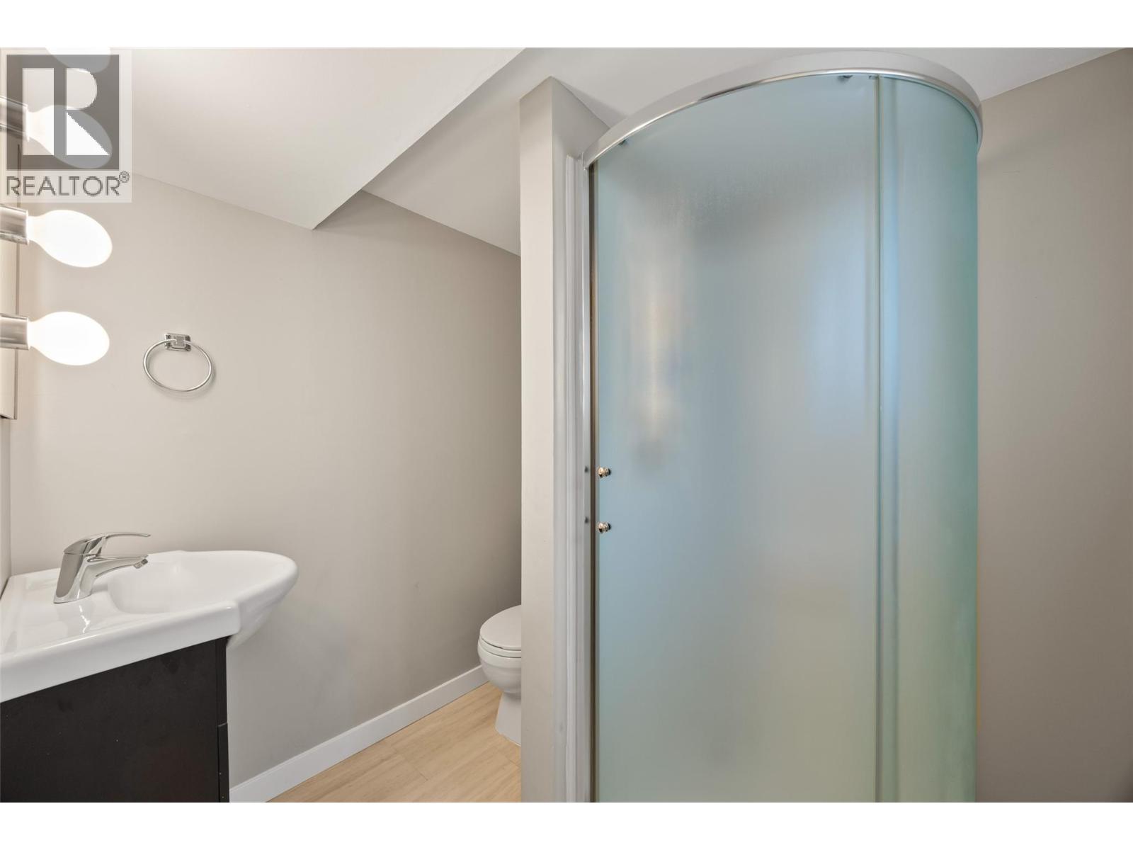 1069 Lethbridge Avenue - 21