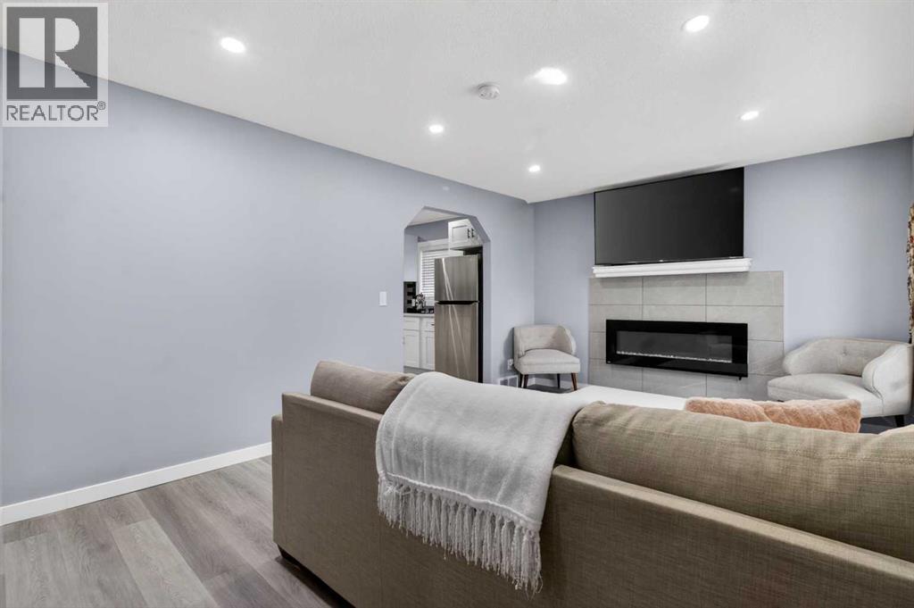 2414 27 Street SE - 15