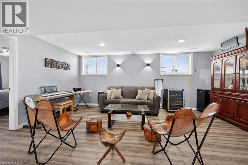36 LONGVIEW Court - 34