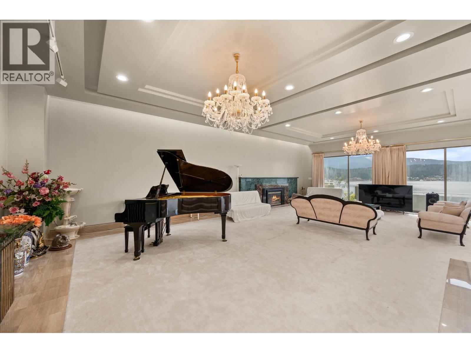 9 Bed, 12 Bath House for Sale in North Vancouver – 828 BEACHVIEW DRIVE, North Vancouver - Image 20