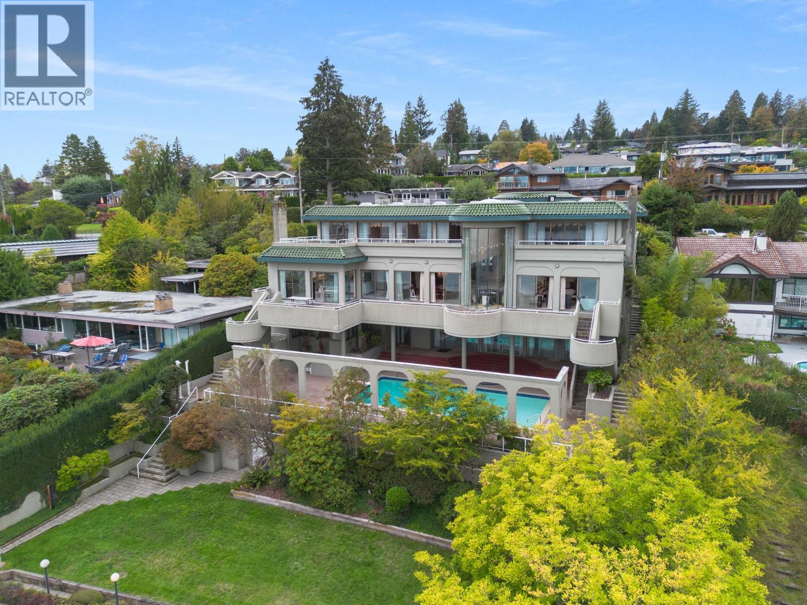 9 Bed, 12 Bath House for Sale in North Vancouver – 828 BEACHVIEW DRIVE, North Vancouver - Image 18
