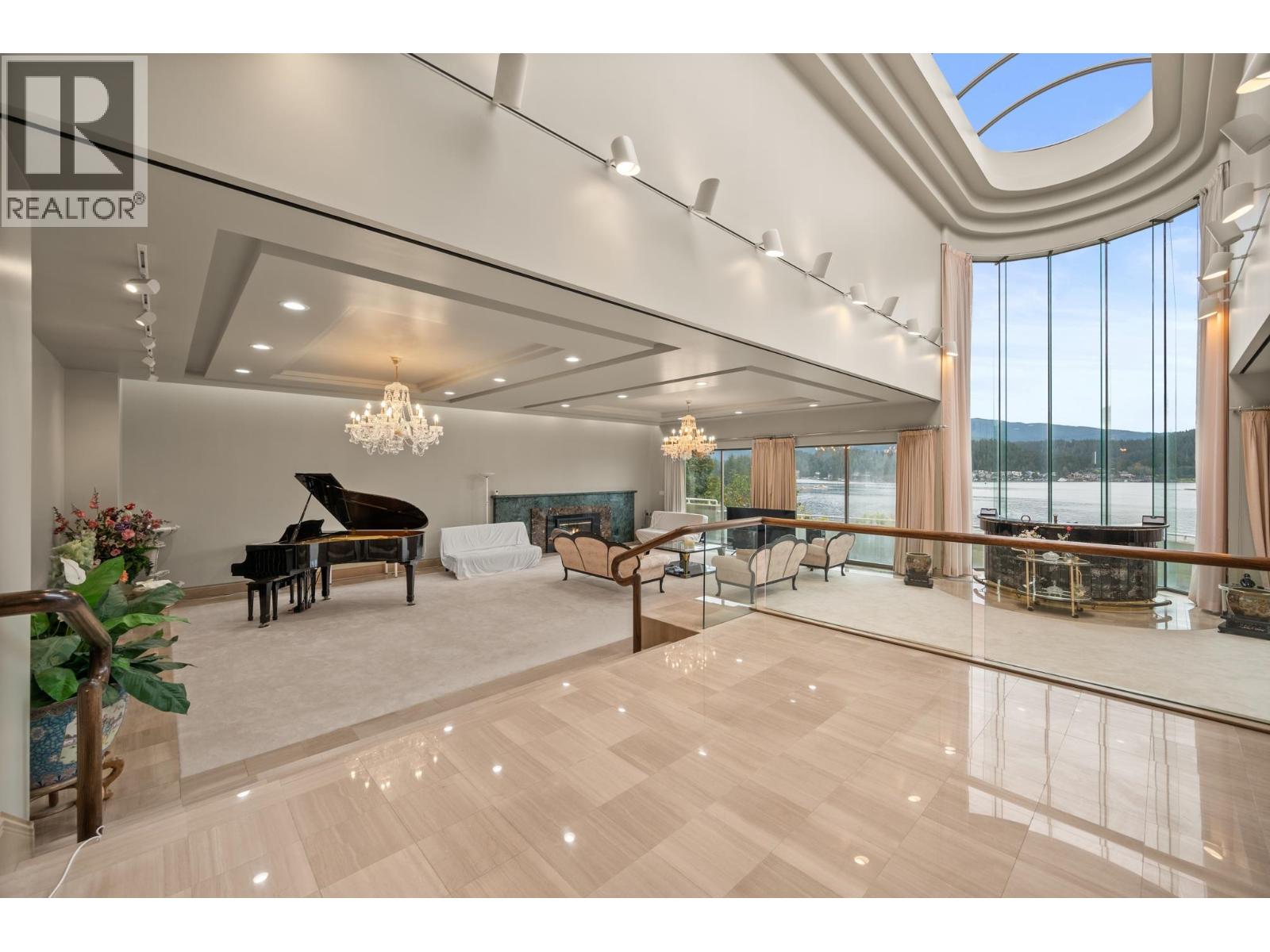 9 Bed, 12 Bath House for Sale in North Vancouver – 828 BEACHVIEW DRIVE, North Vancouver - Image 21