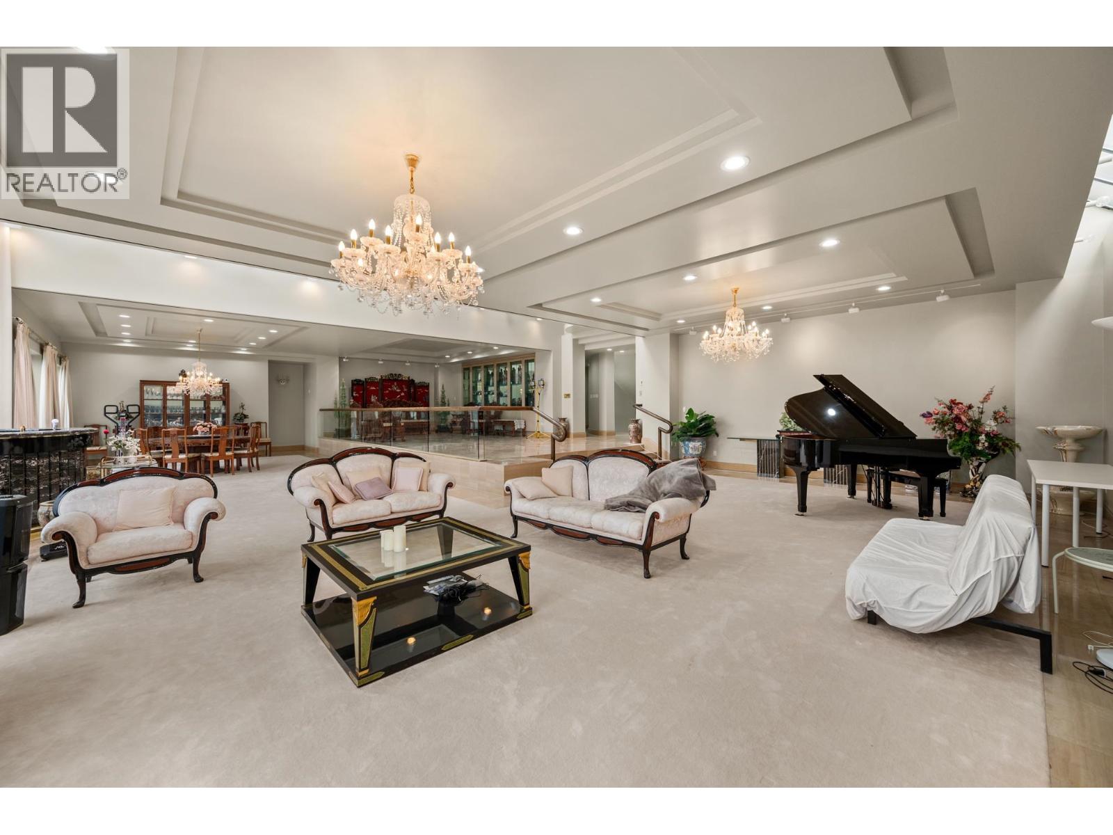 9 Bed, 12 Bath House for Sale in North Vancouver – 828 BEACHVIEW DRIVE, North Vancouver - Image 14