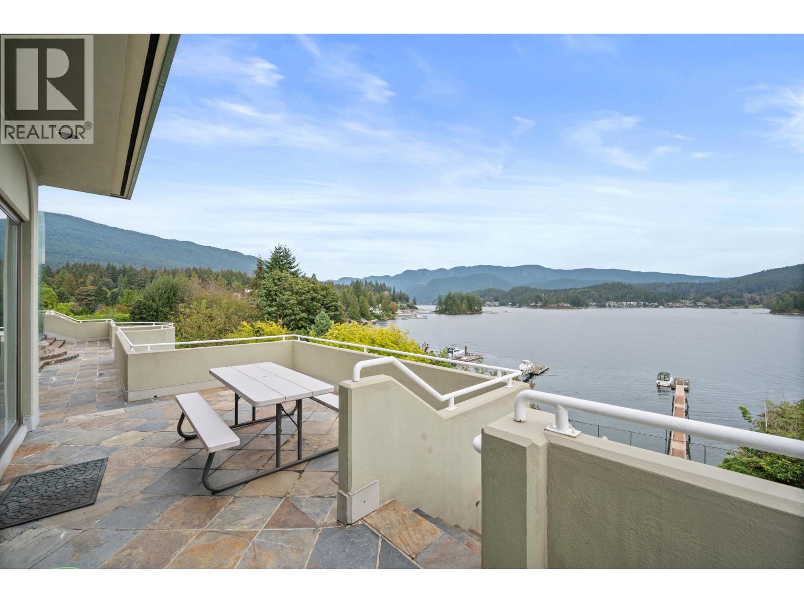 9 Bed, 12 Bath House for Sale in North Vancouver – 828 BEACHVIEW DRIVE, North Vancouver - Image 6