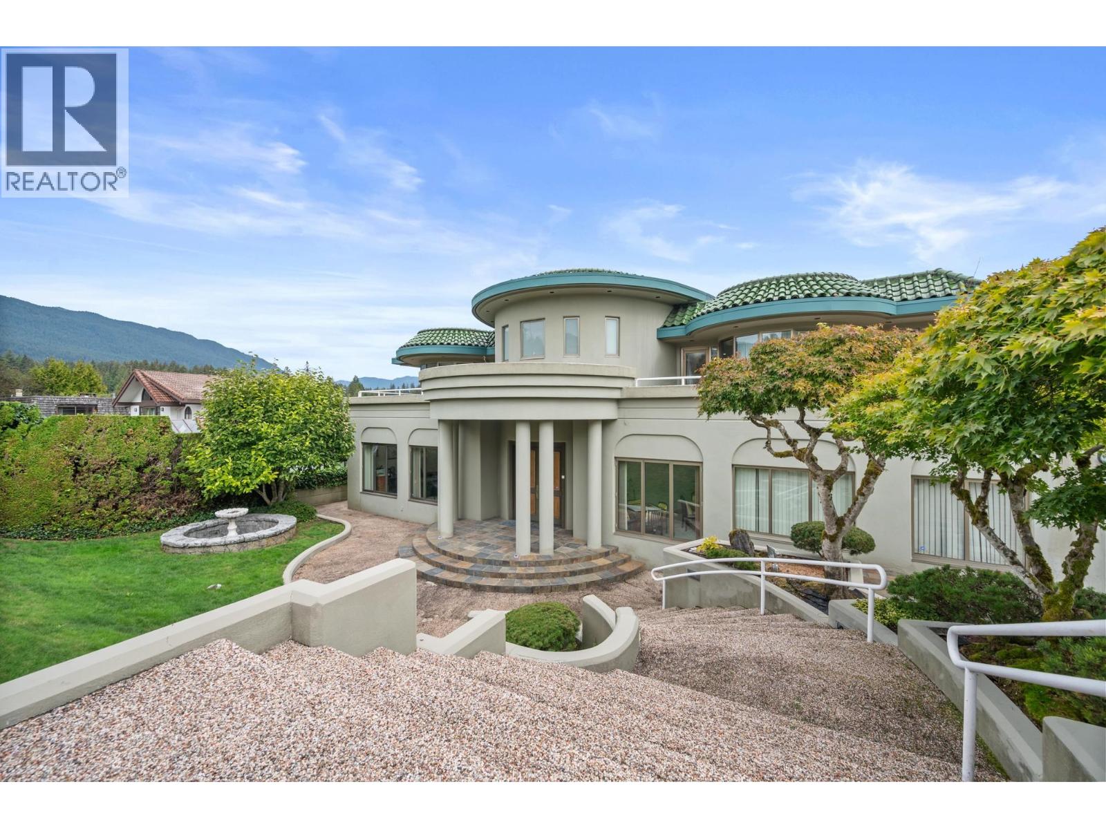 9 Bed, 12 Bath House for Sale in North Vancouver – 828 BEACHVIEW DRIVE, North Vancouver - Image 7