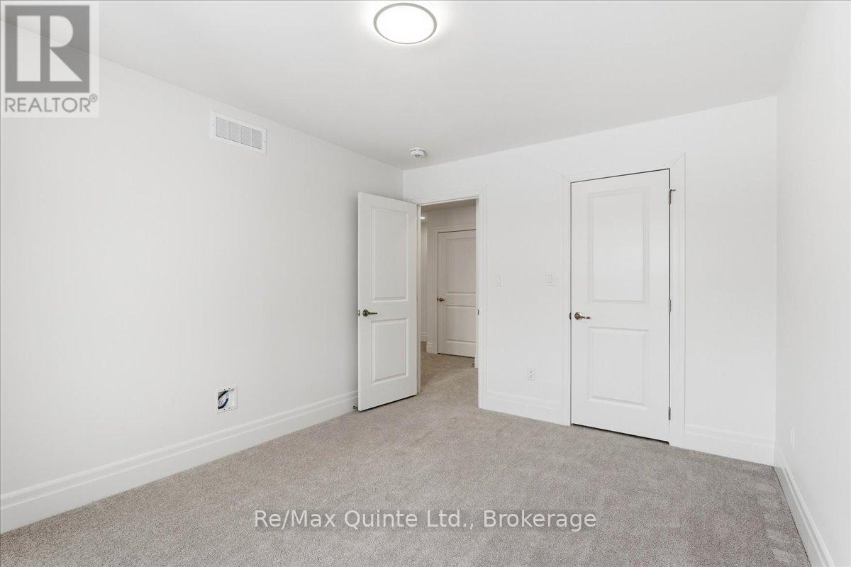101 BUCHANAN AVENUE - 19