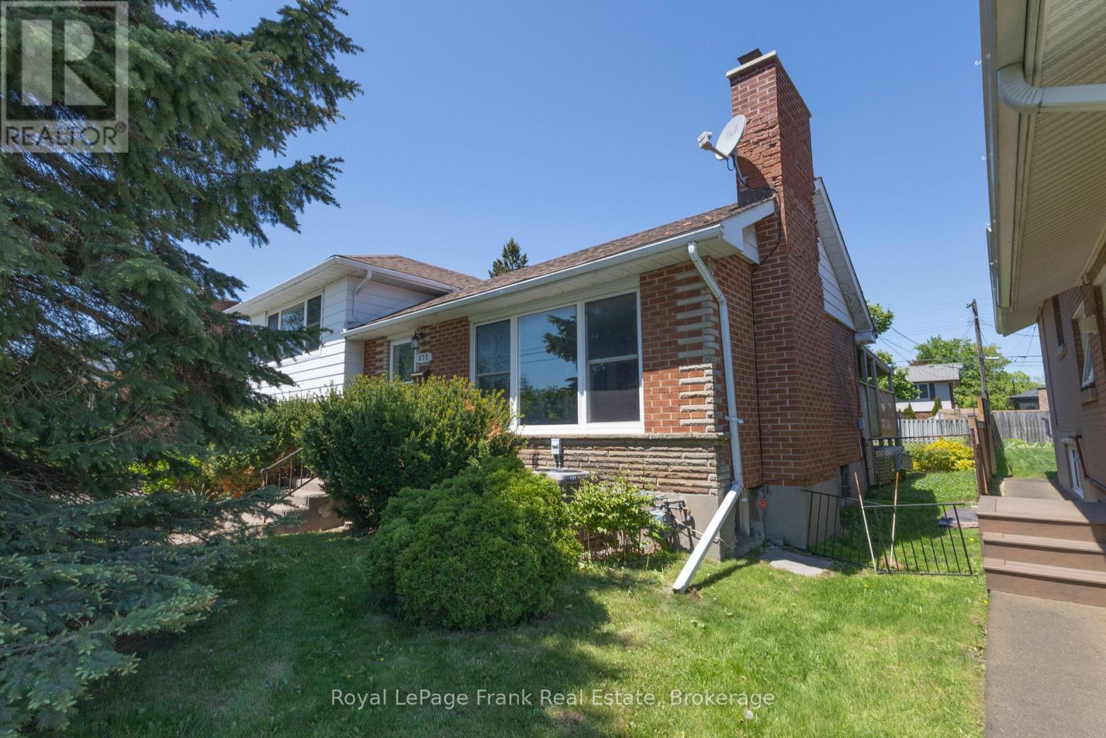 872 WELLER STREET - Image 3