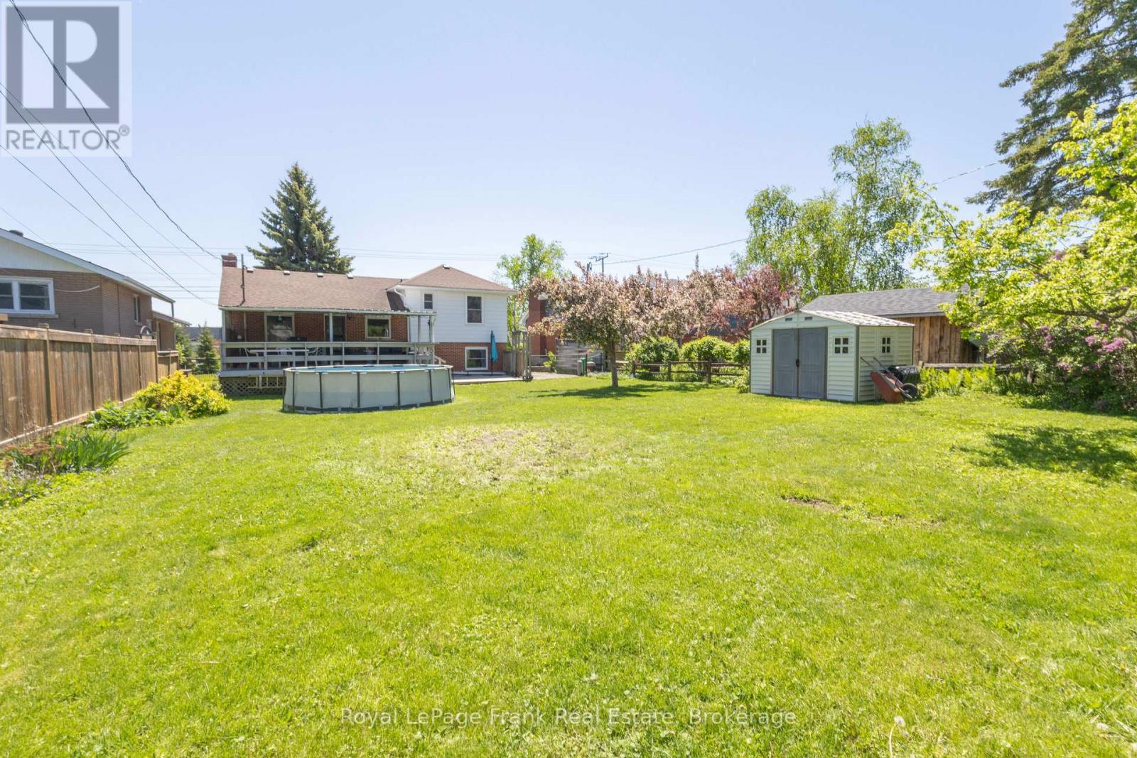 872 WELLER STREET - 33
