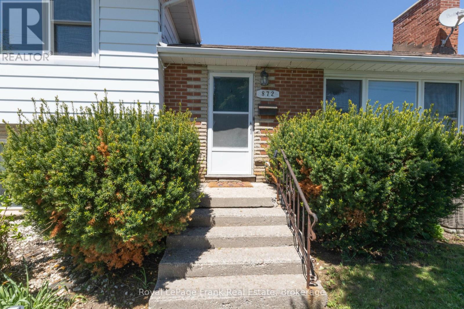 872 WELLER STREET - 41