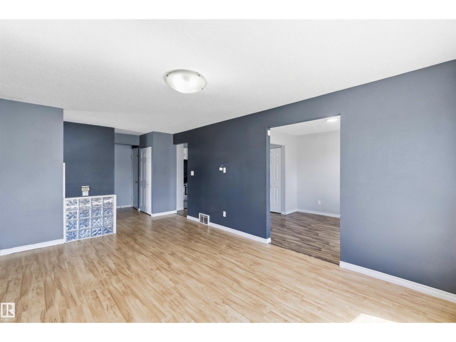 10828 173 AV NW - 10