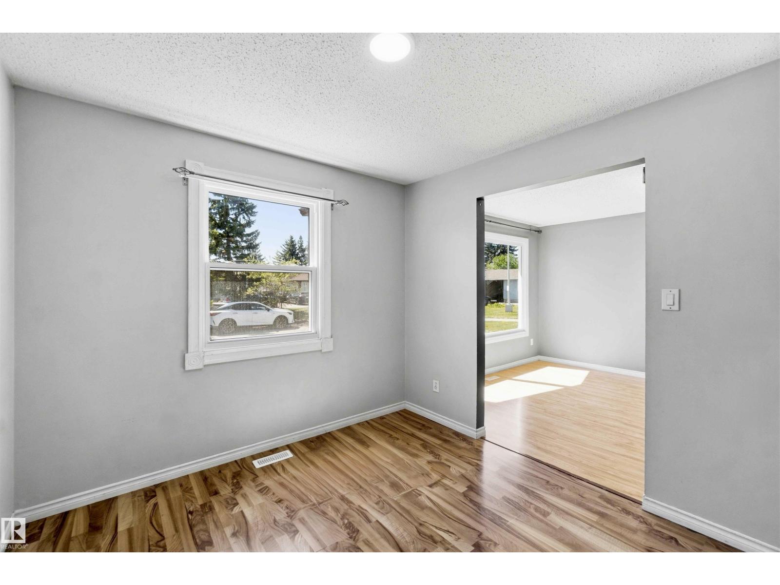 10828 173 AV NW - 14