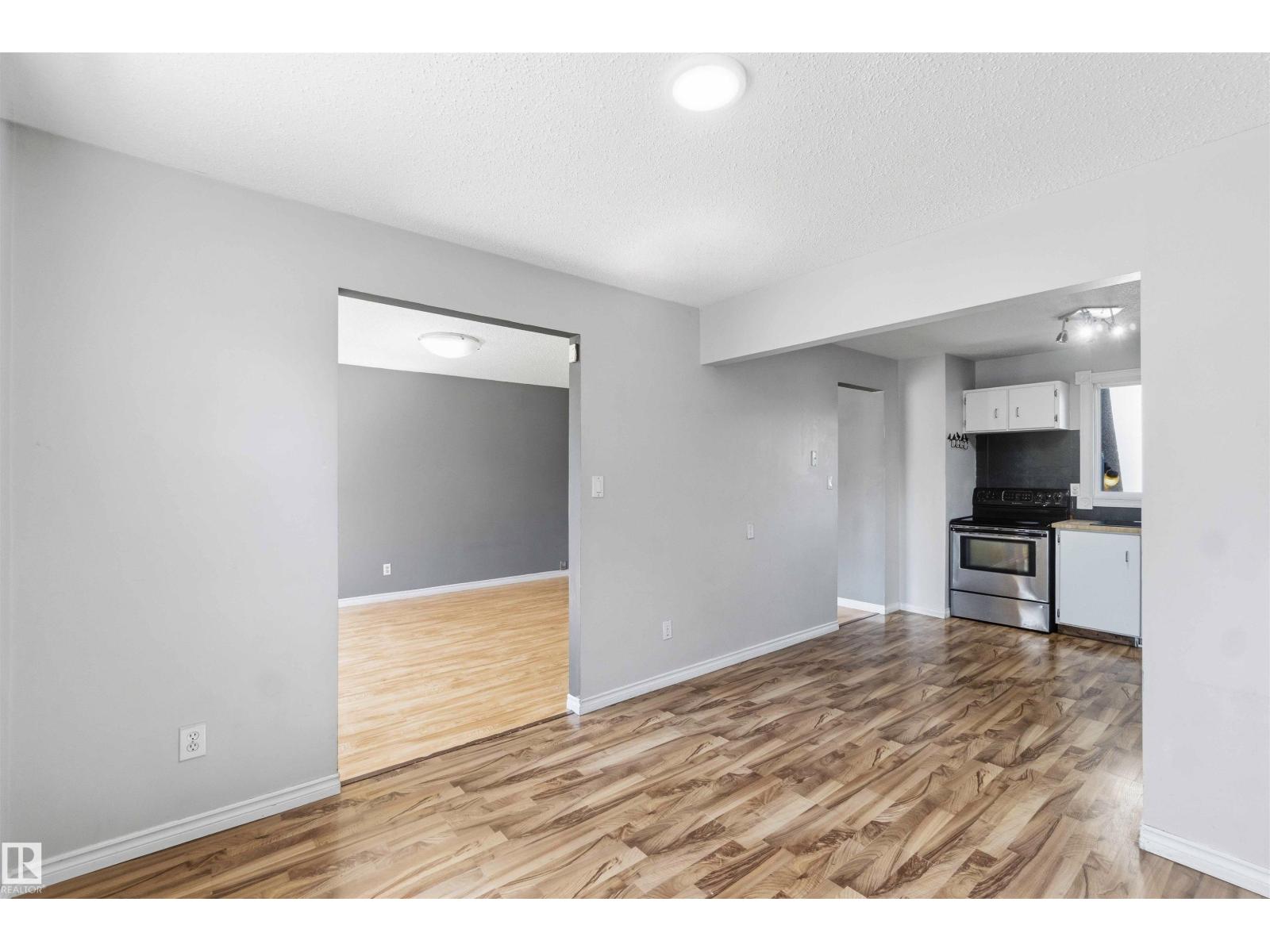 10828 173 AV NW - 16