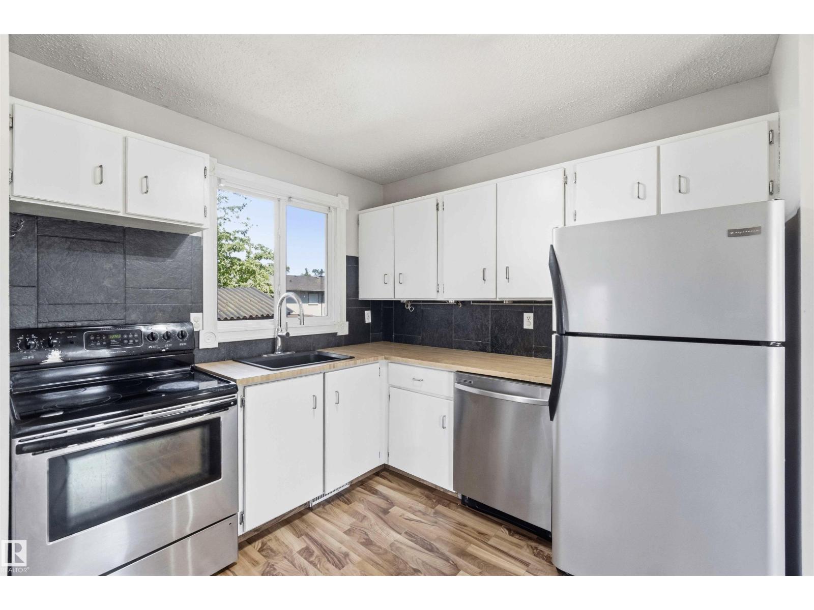 10828 173 AV NW - 18