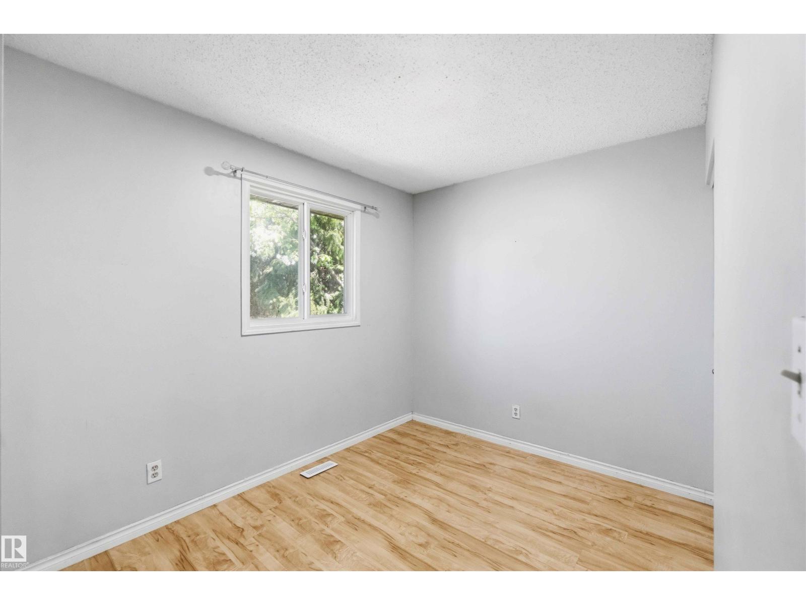 10828 173 AV NW - 31