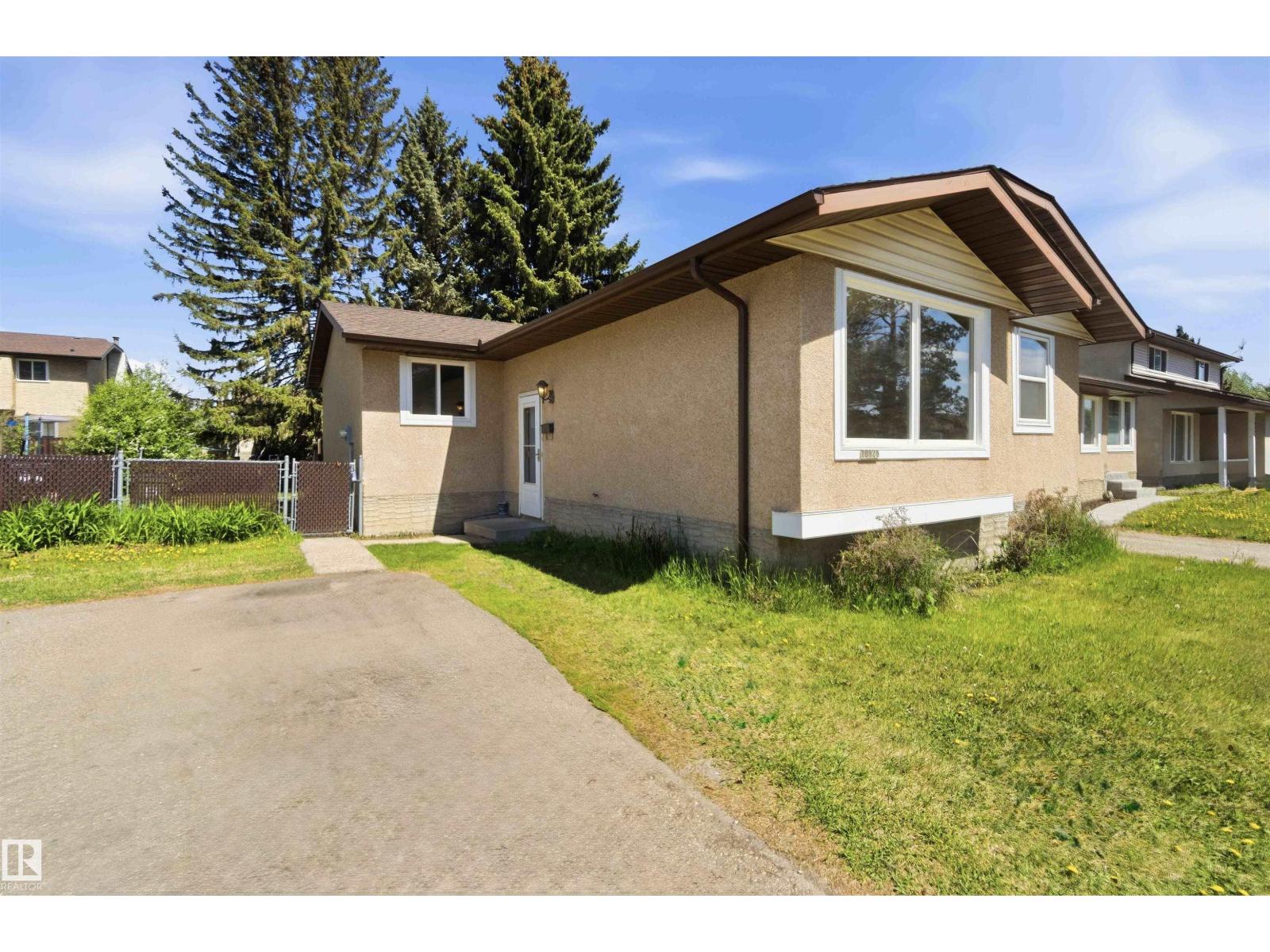 10828 173 AV NW - 4