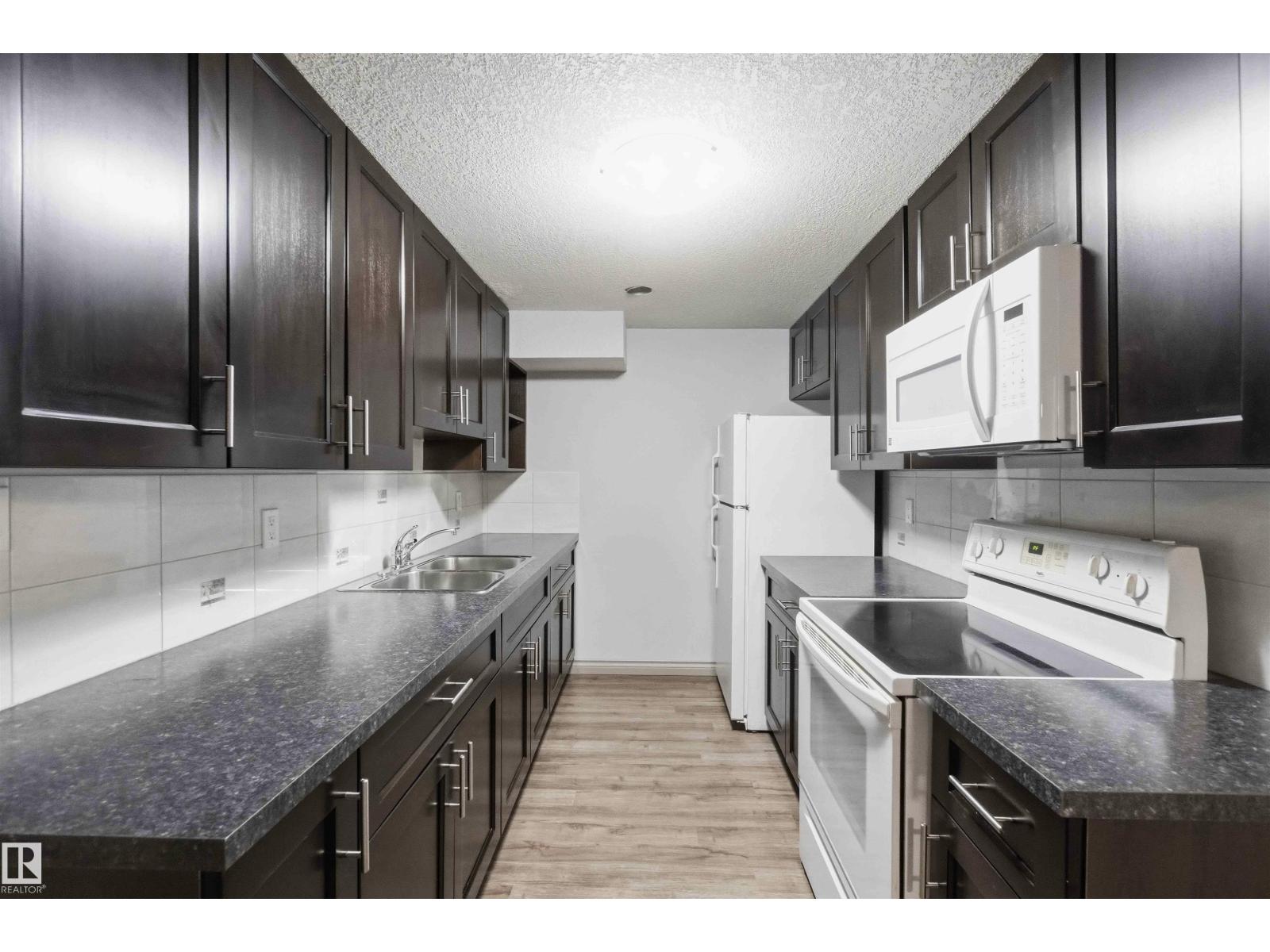 10828 173 AV NW - 45