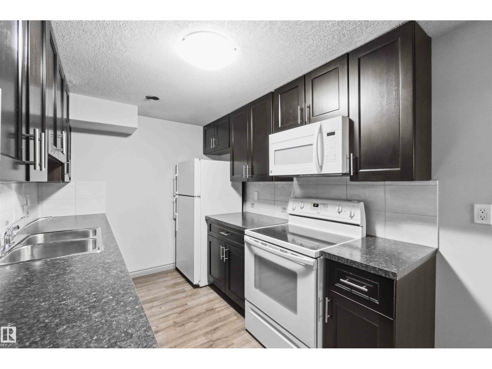 10828 173 AV NW - 47