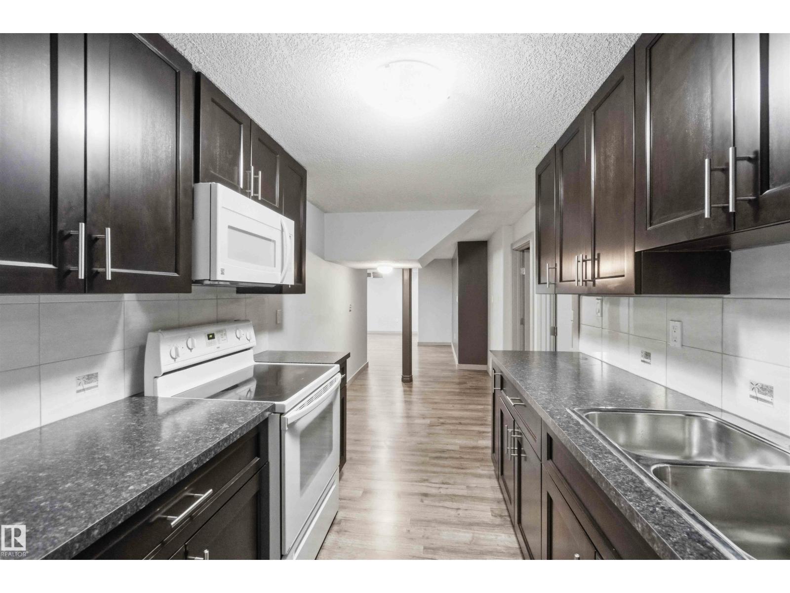 10828 173 AV NW - 48