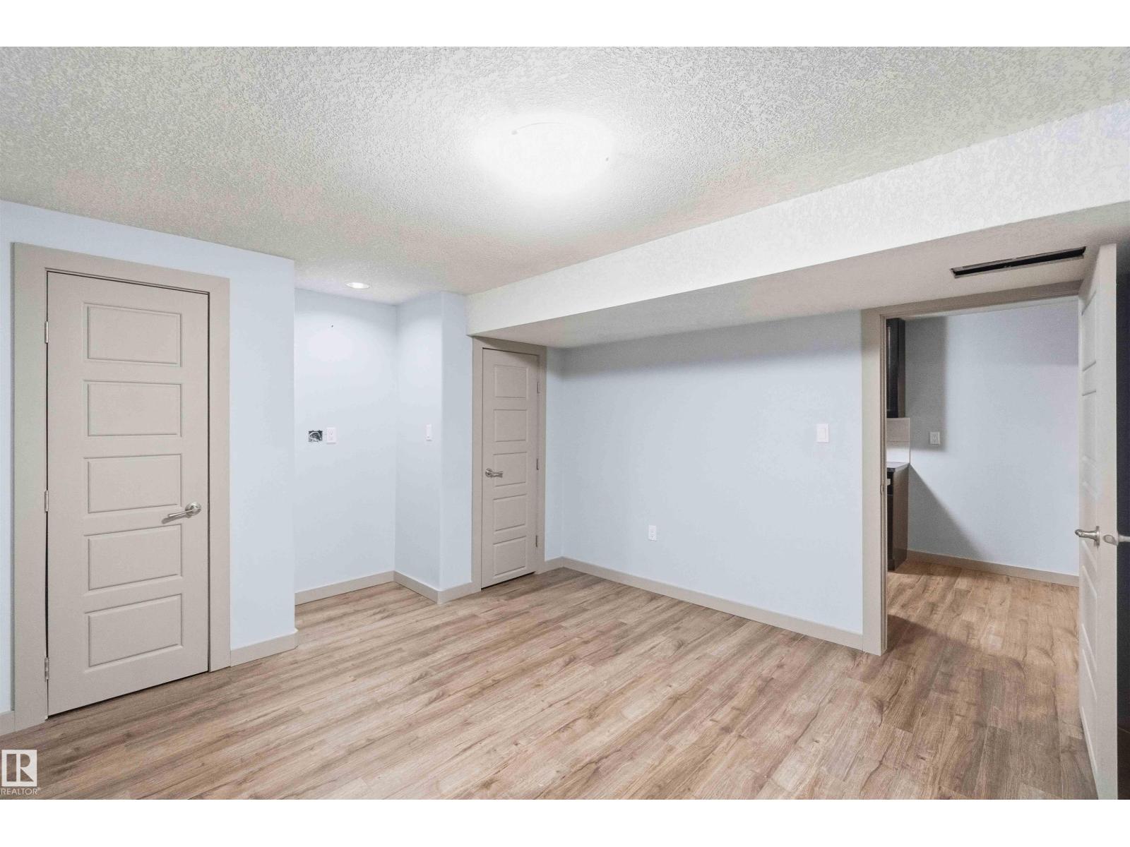 10828 173 AV NW - 52