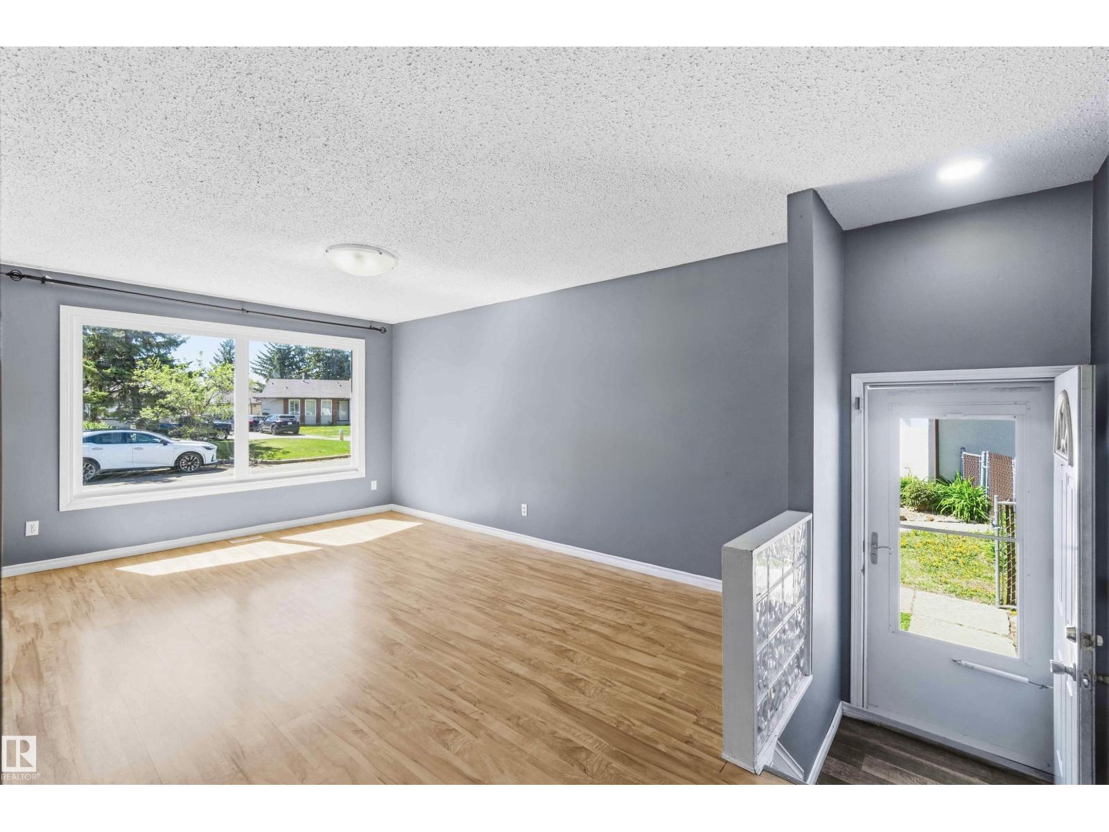 10828 173 AV NW - 9