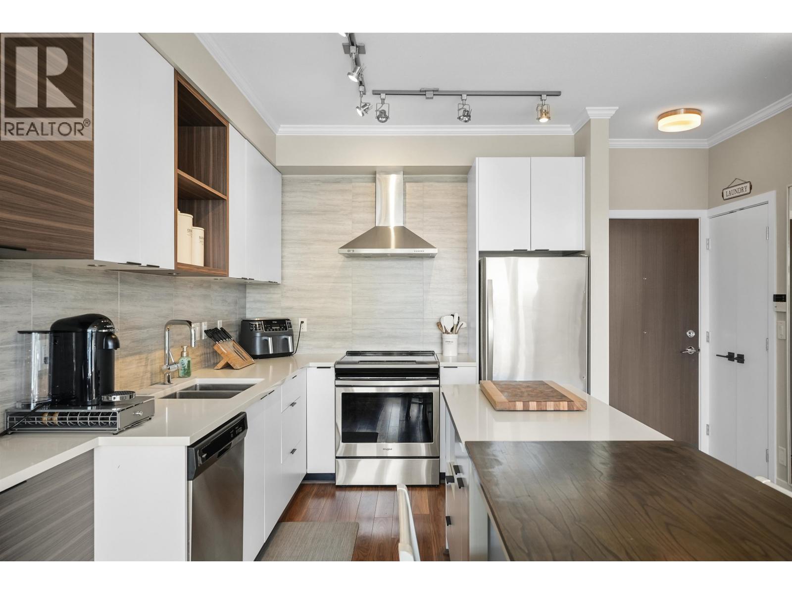 PH03 5355 LANE STREET, Burnaby