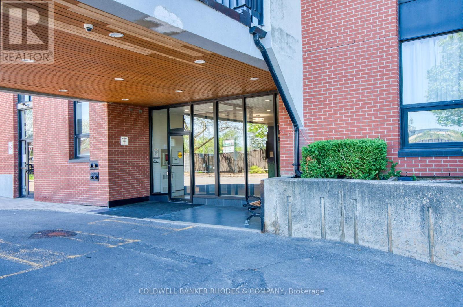 Entrance to the building with round-about driveway