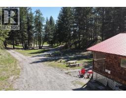 6760 Highway 3, Bridesville, BC V0H1B0 Photo 21