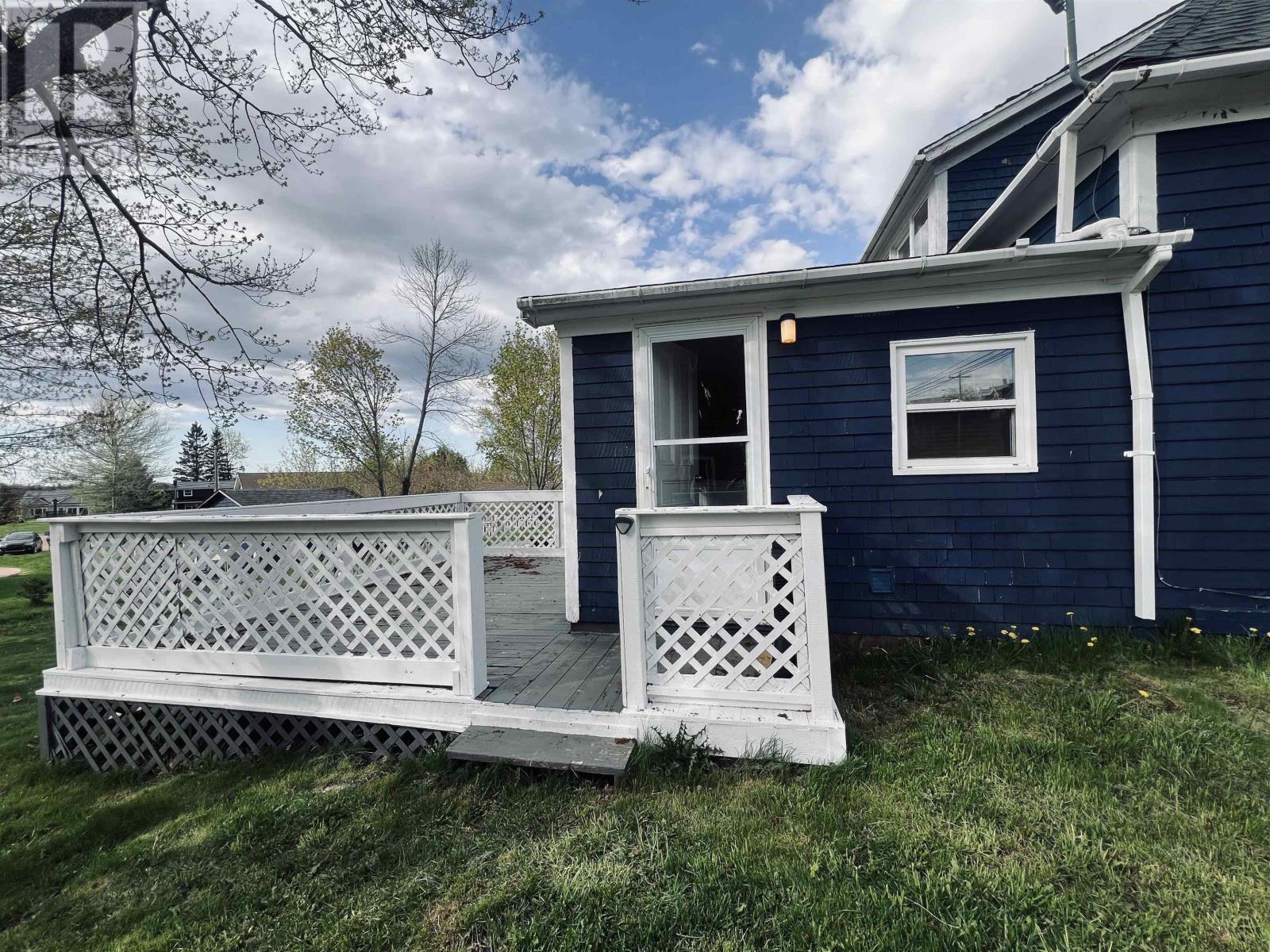 43 WOODLEIGH Drive - 24