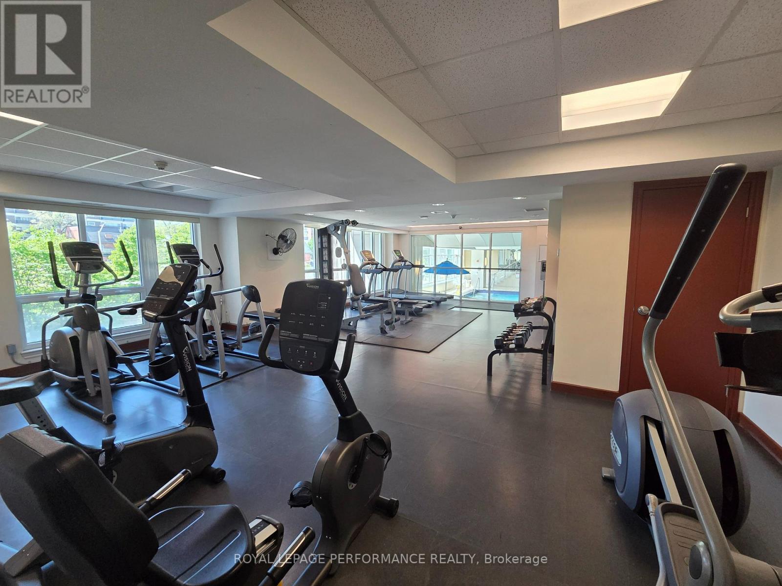 #2205 234 RIDEAU STREET - 18