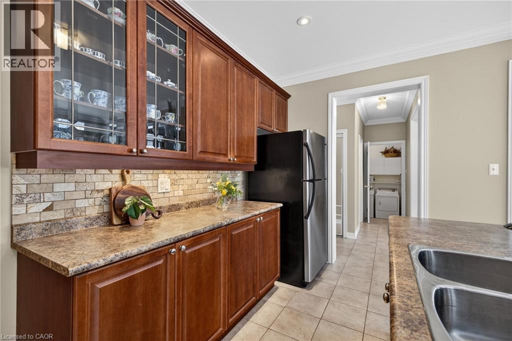 1022 LAIDLAW Drive - 19