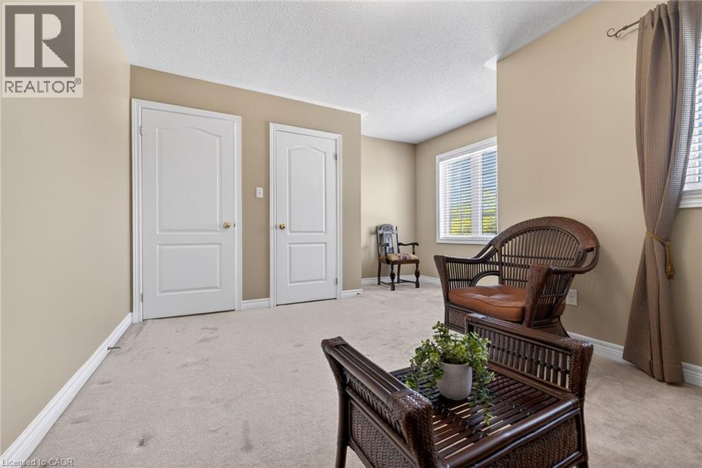 1022 LAIDLAW Drive - 32