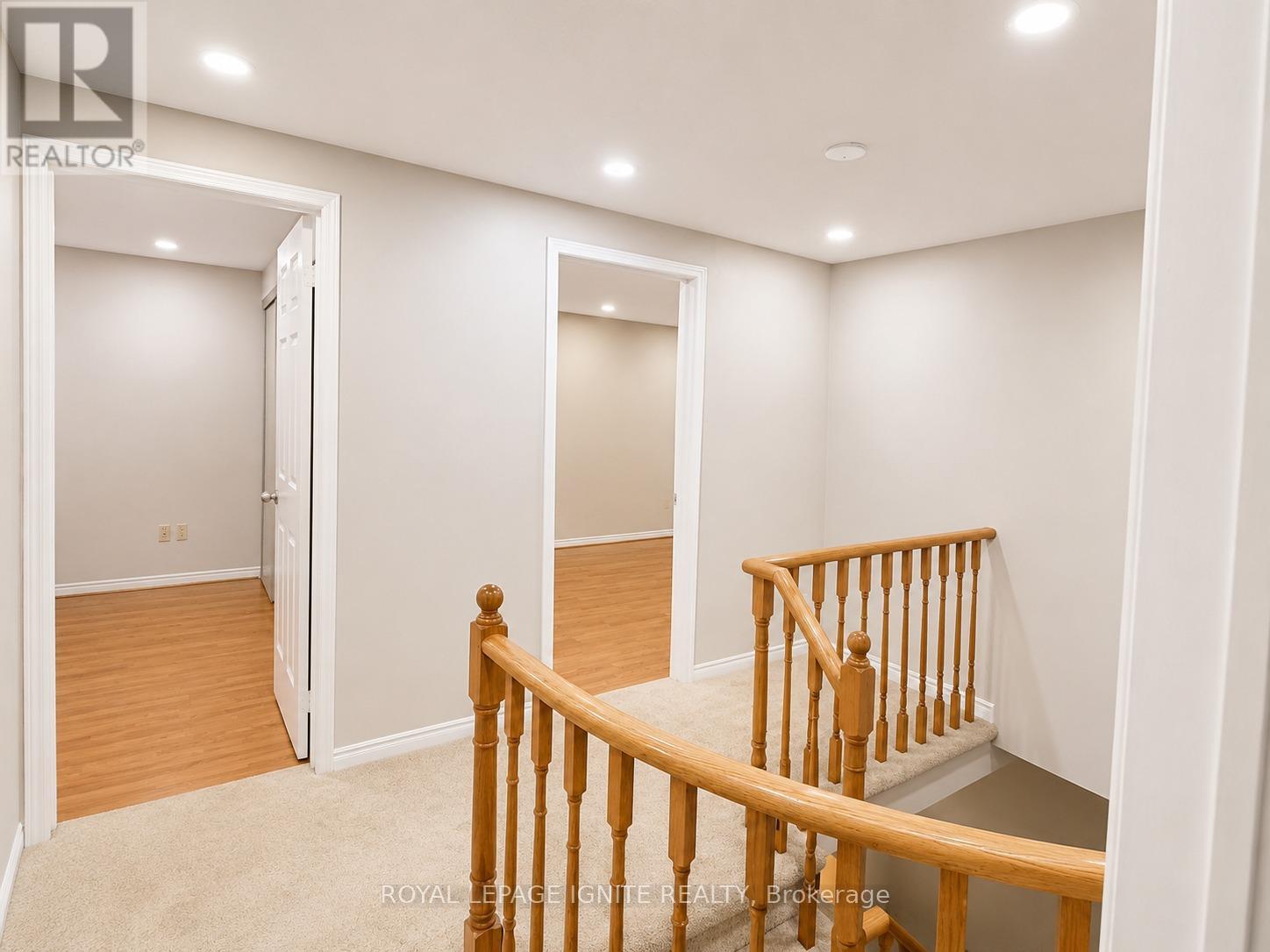 21 HALFMOON SQUARE - 10