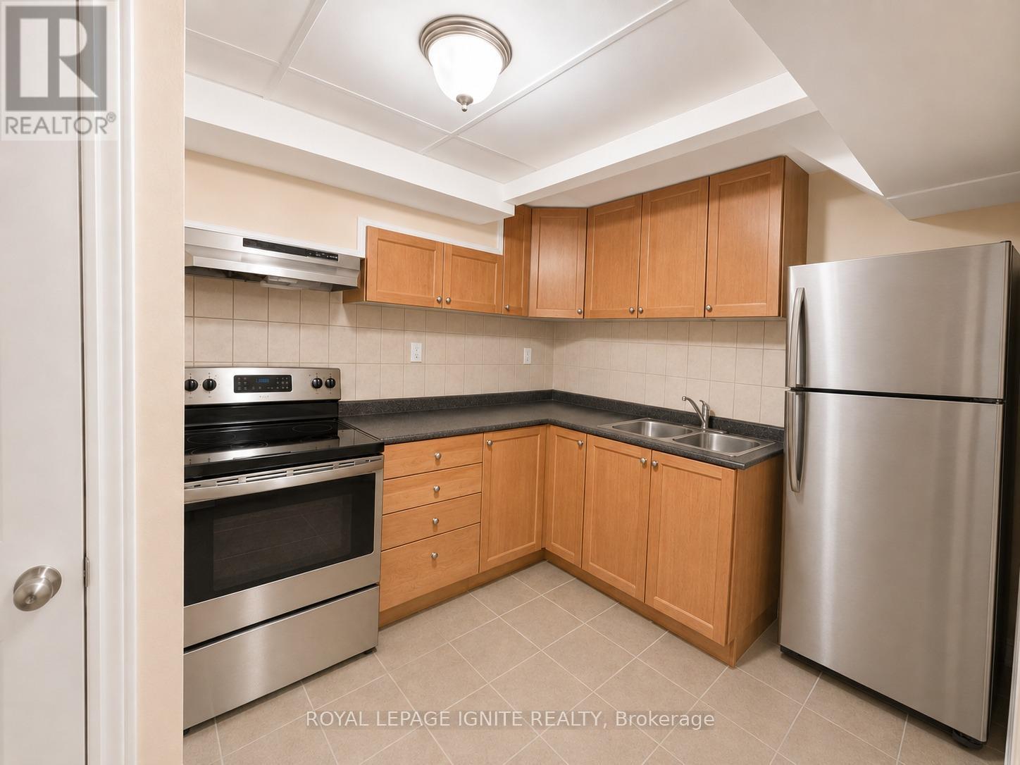21 HALFMOON SQUARE - 7