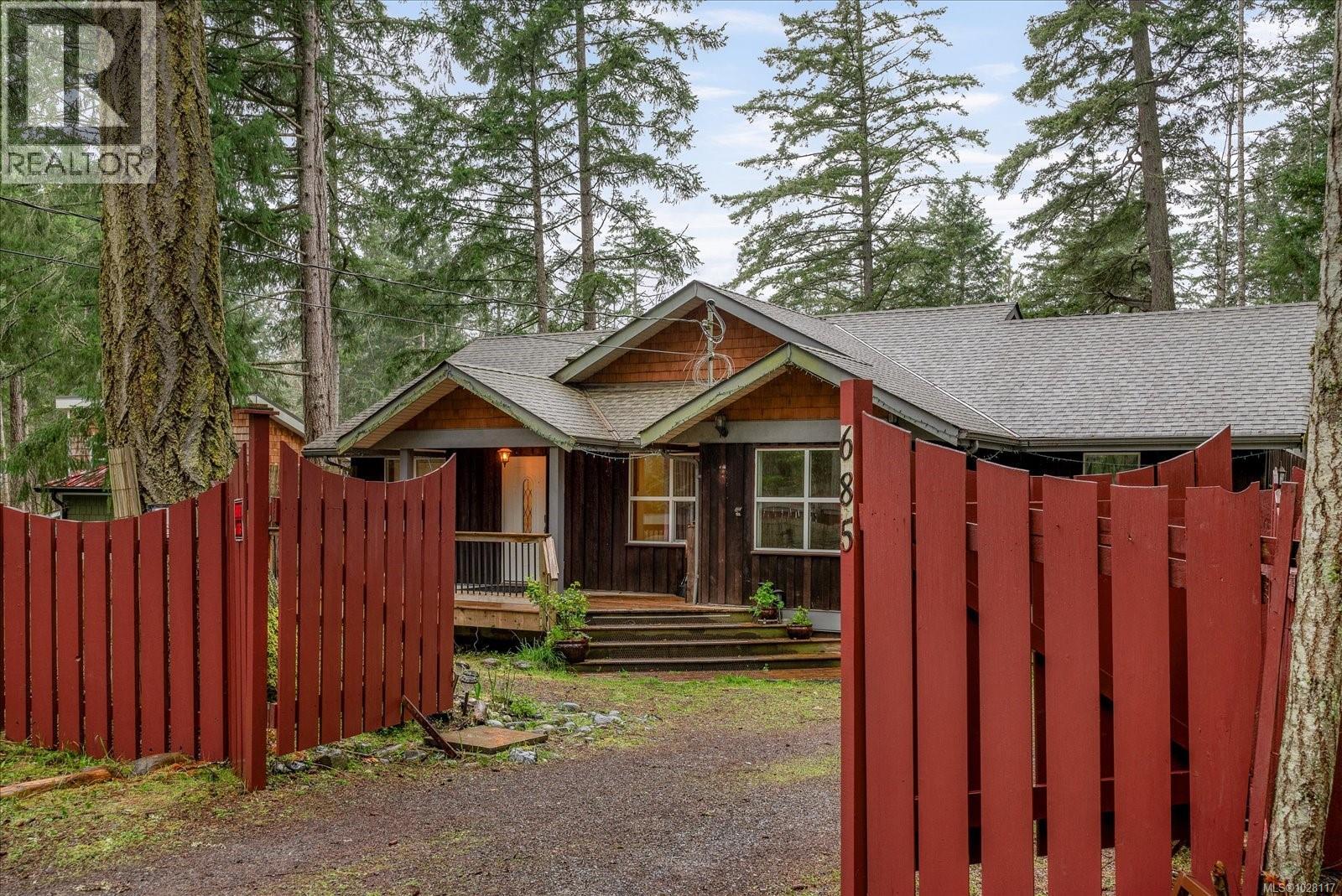 685 Rollo Rd - 4