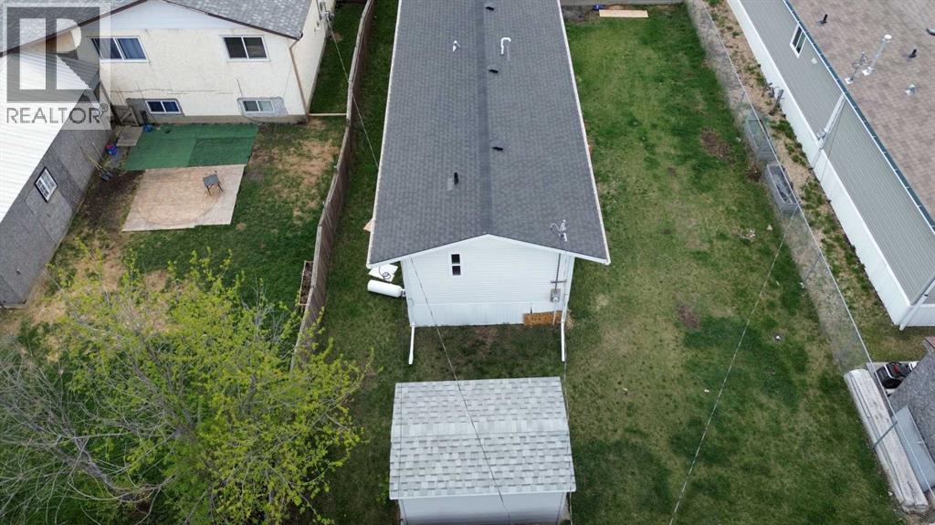 9906 102 Avenue - 5