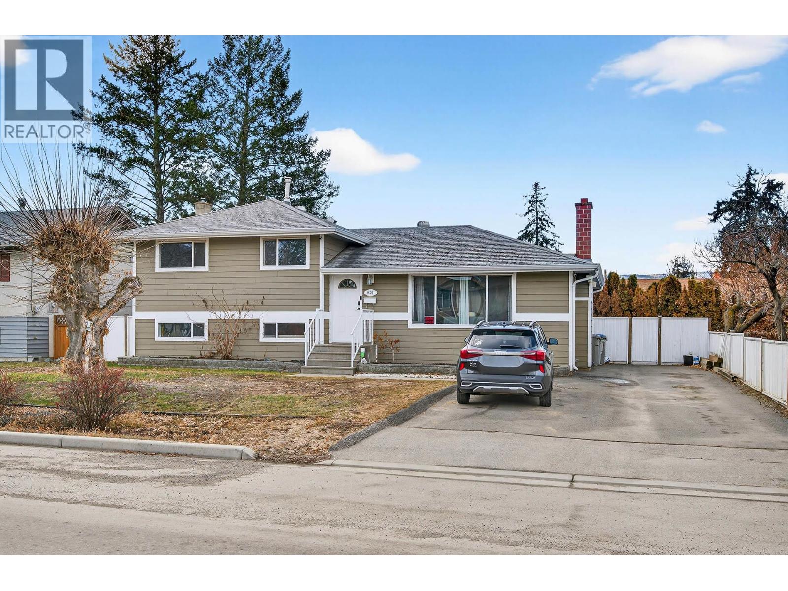 629 RICHMOND Avenue - 1