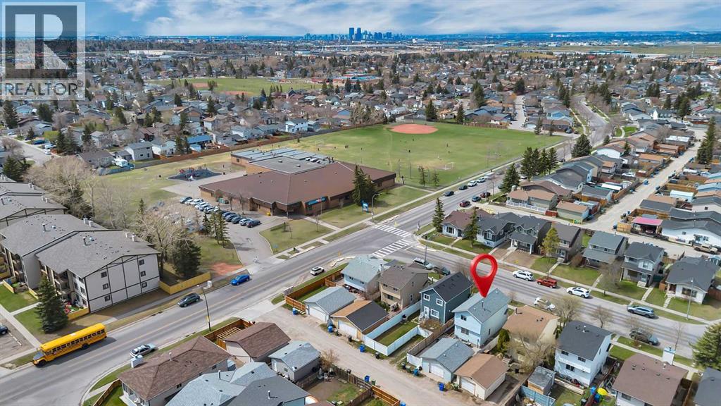 6408 54 Street NE - 38