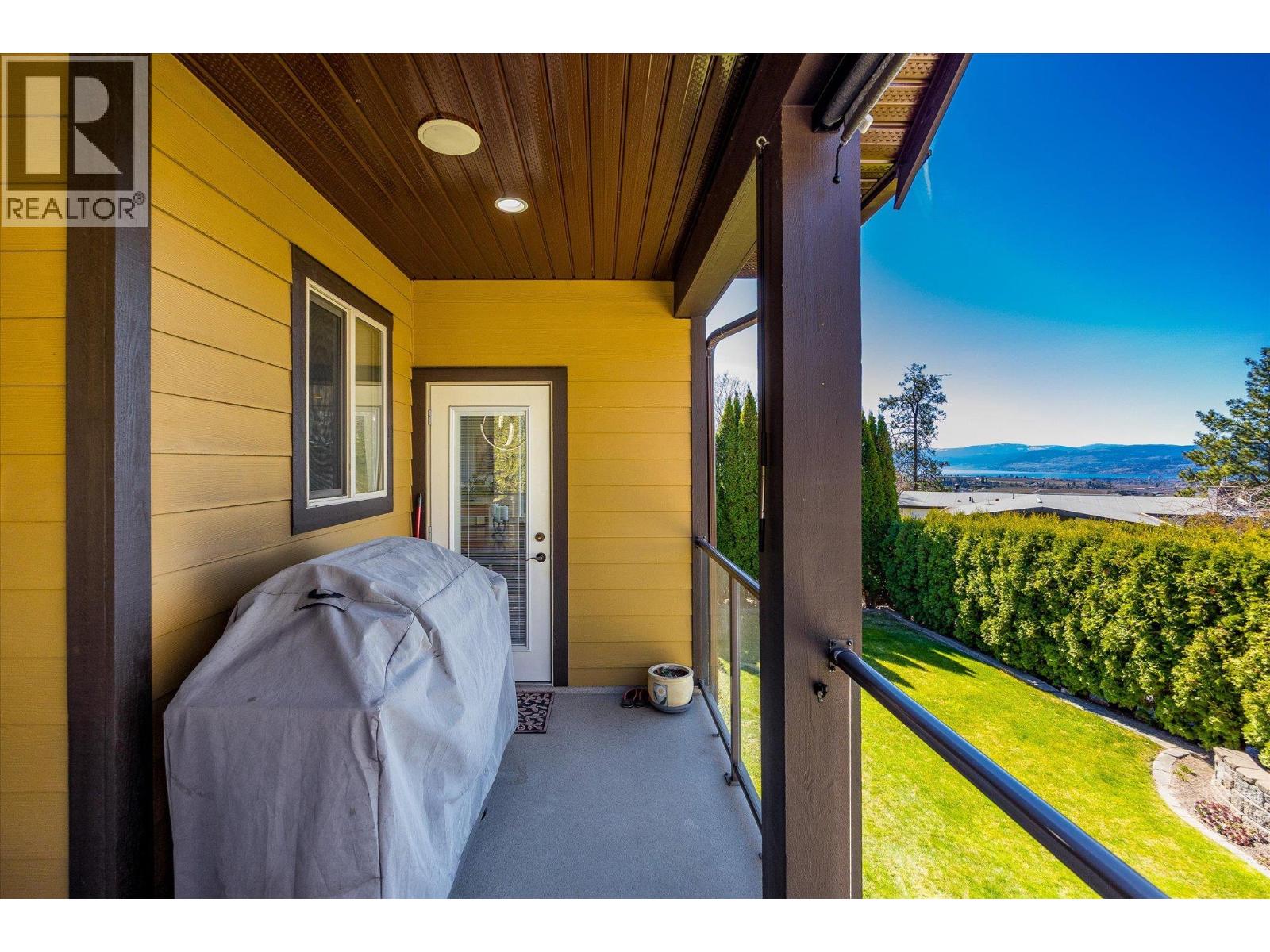 1018 Hume Avenue, Kelowna