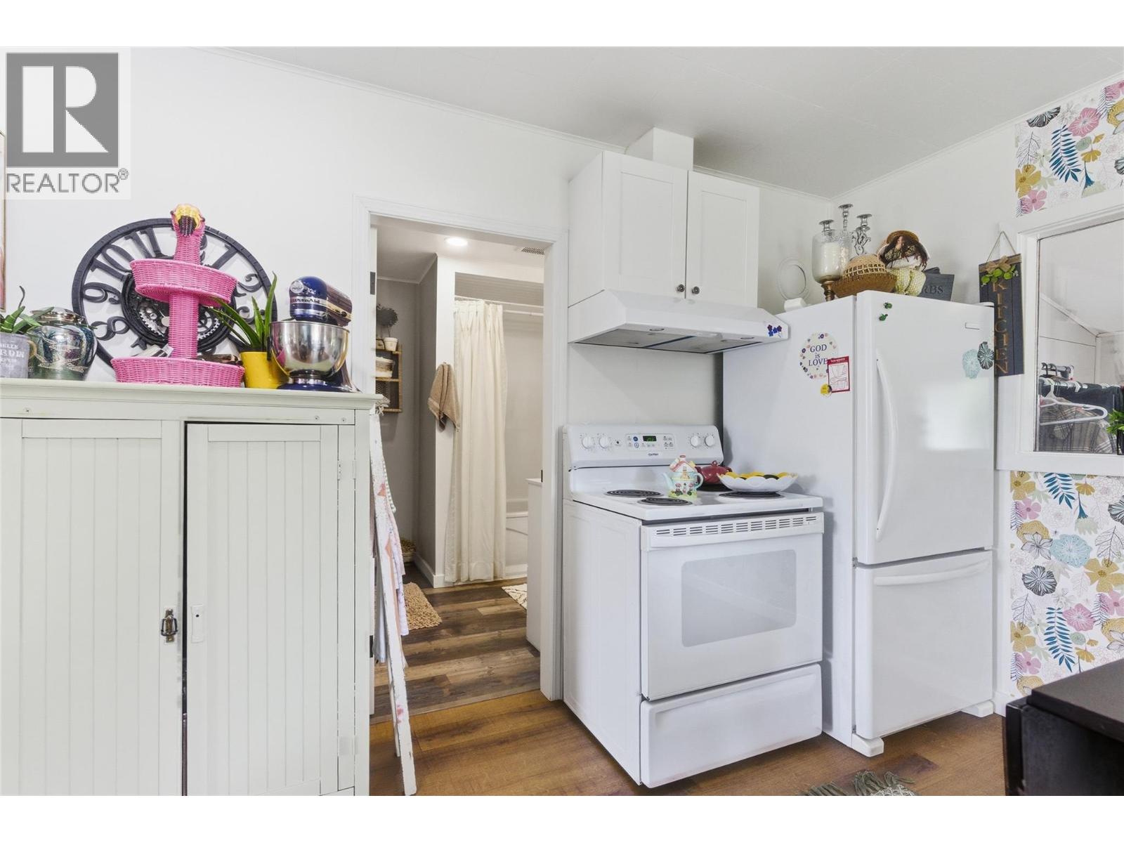 352 5TH Street - 18