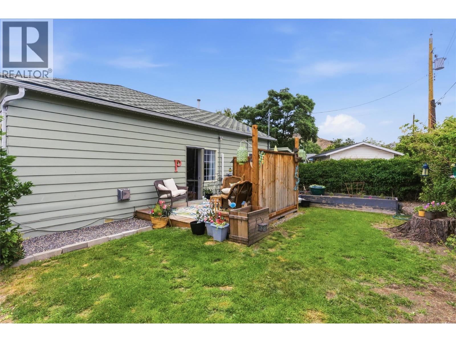 352 5TH Street - 23