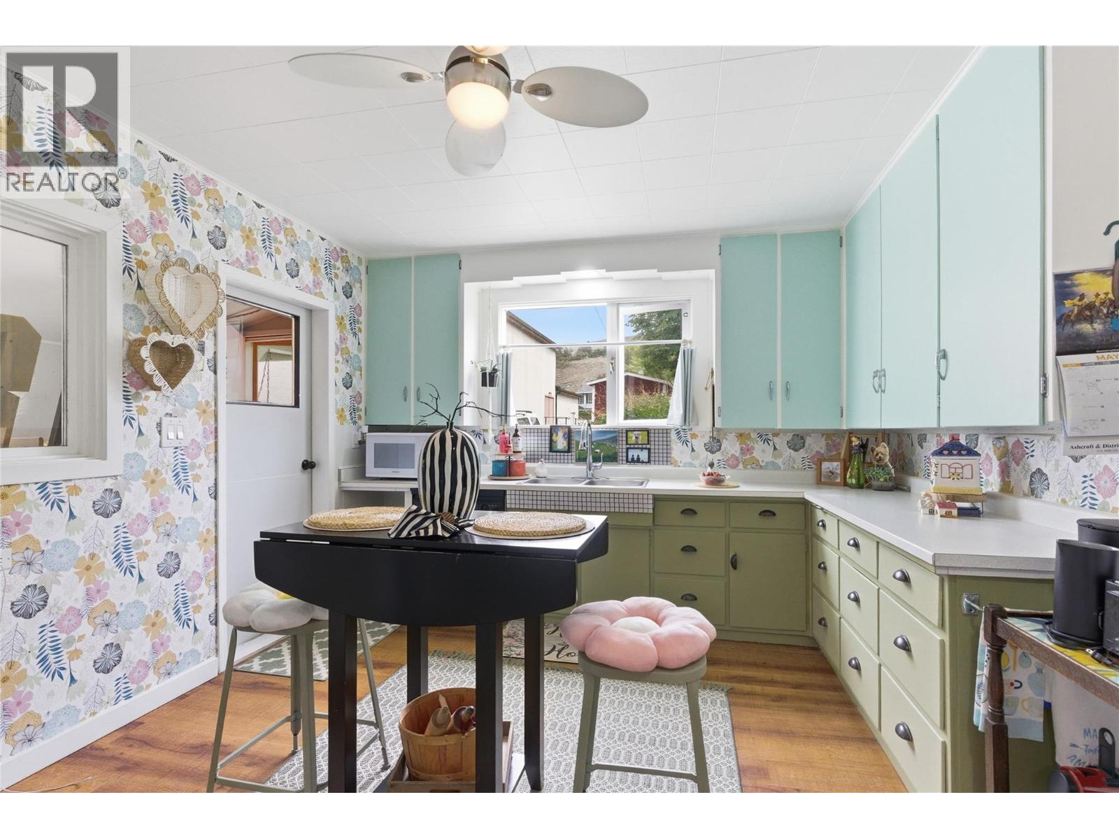 352 5TH Street - 7
