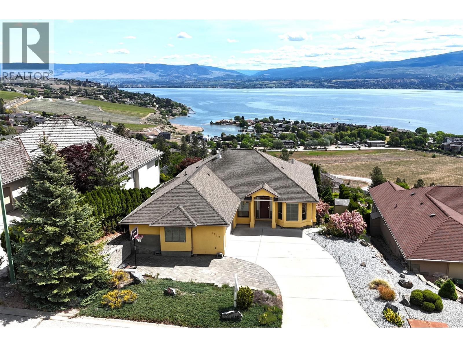 3617 Gala View Drive, West Kelowna