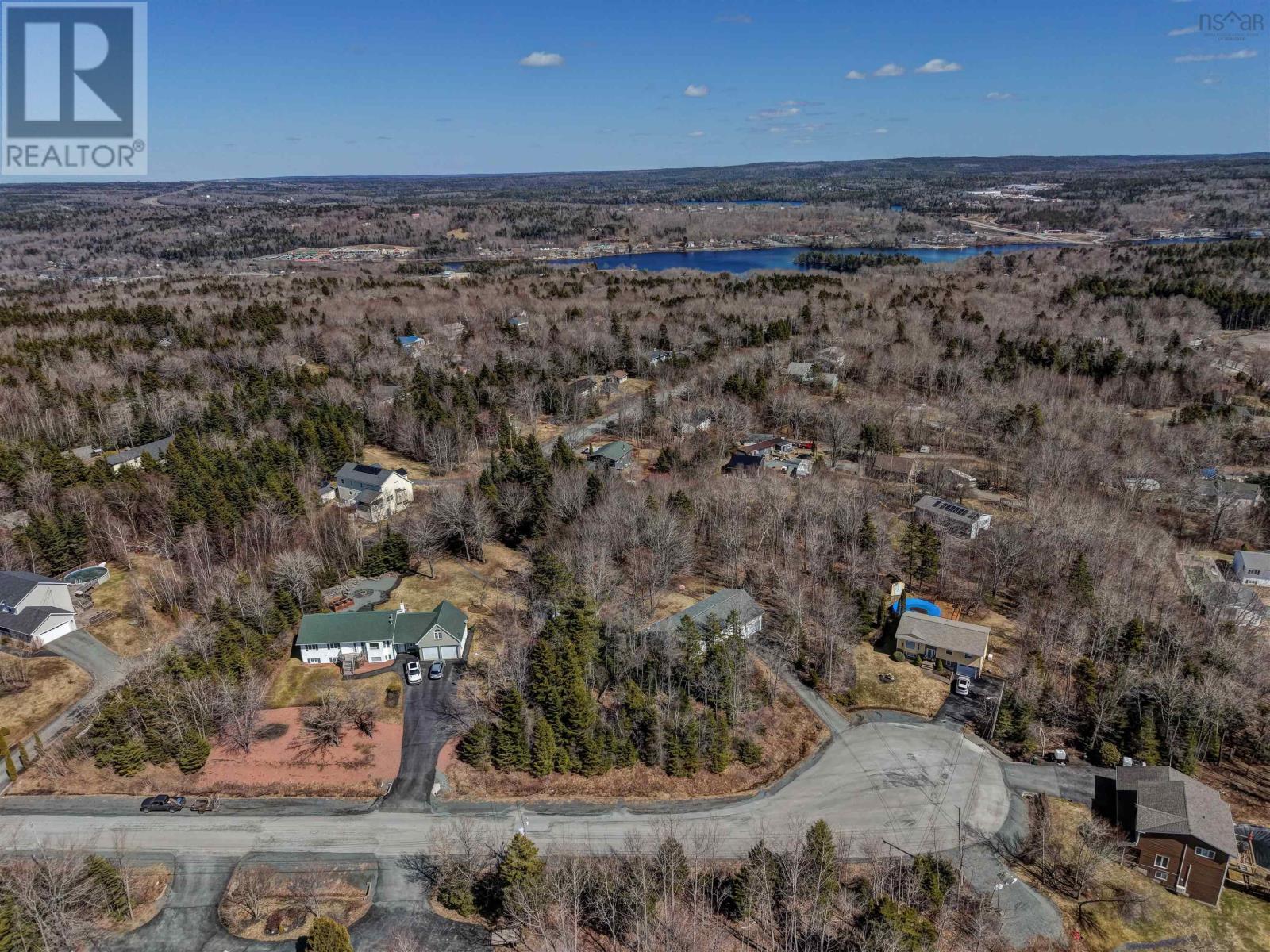 100 Tamarack Drive - 5