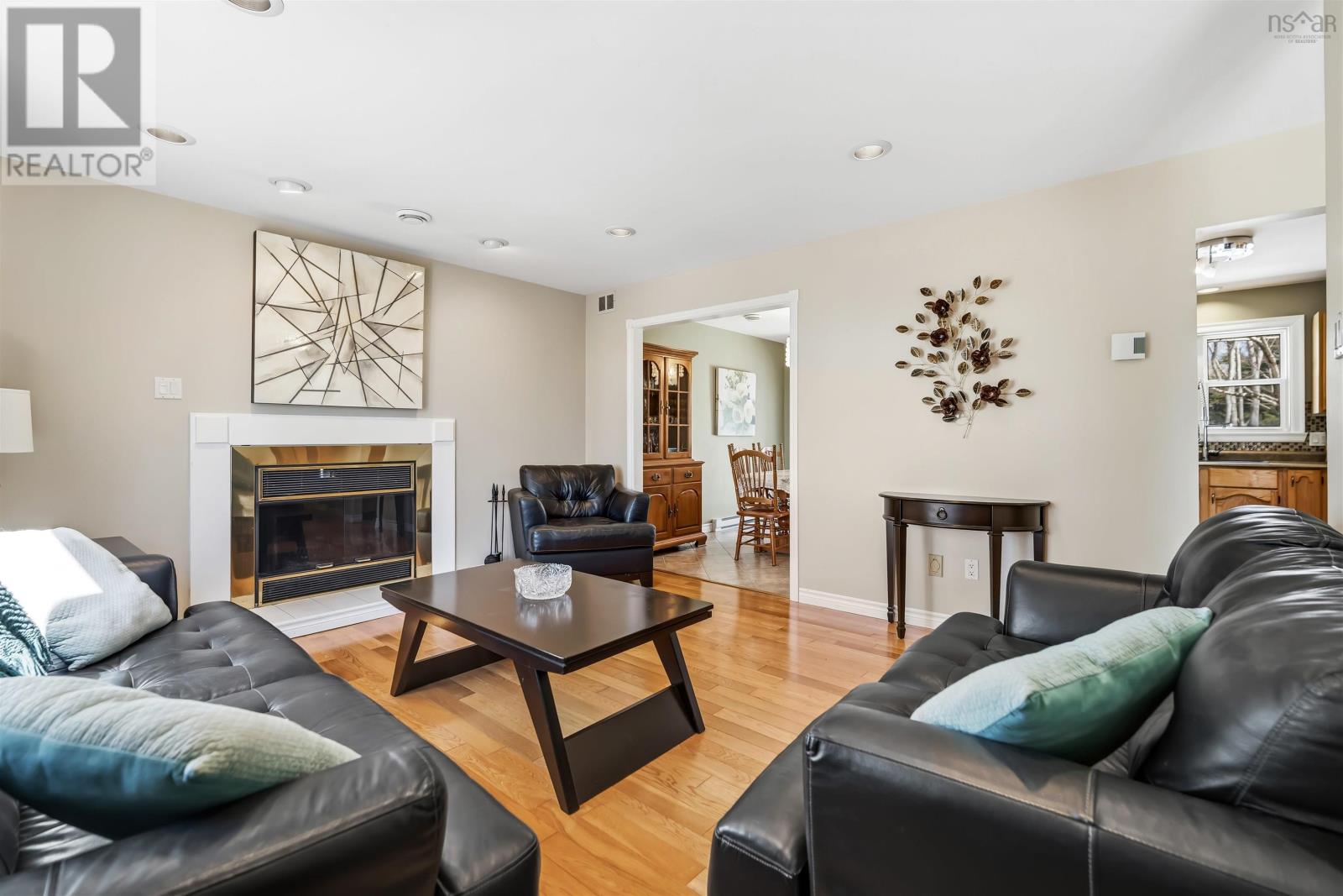 100 Tamarack Drive - 9