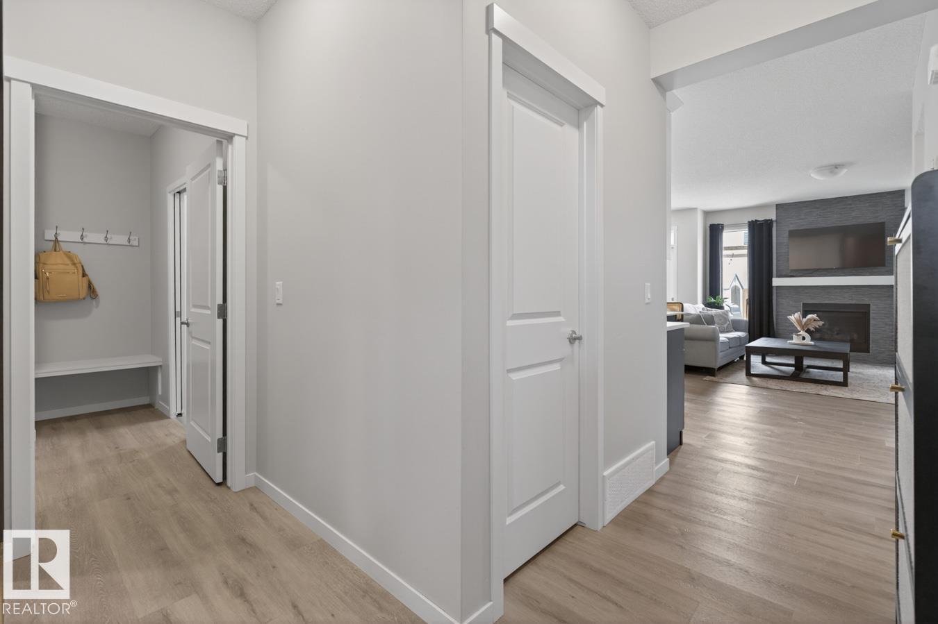17032 64 ST NW - 8